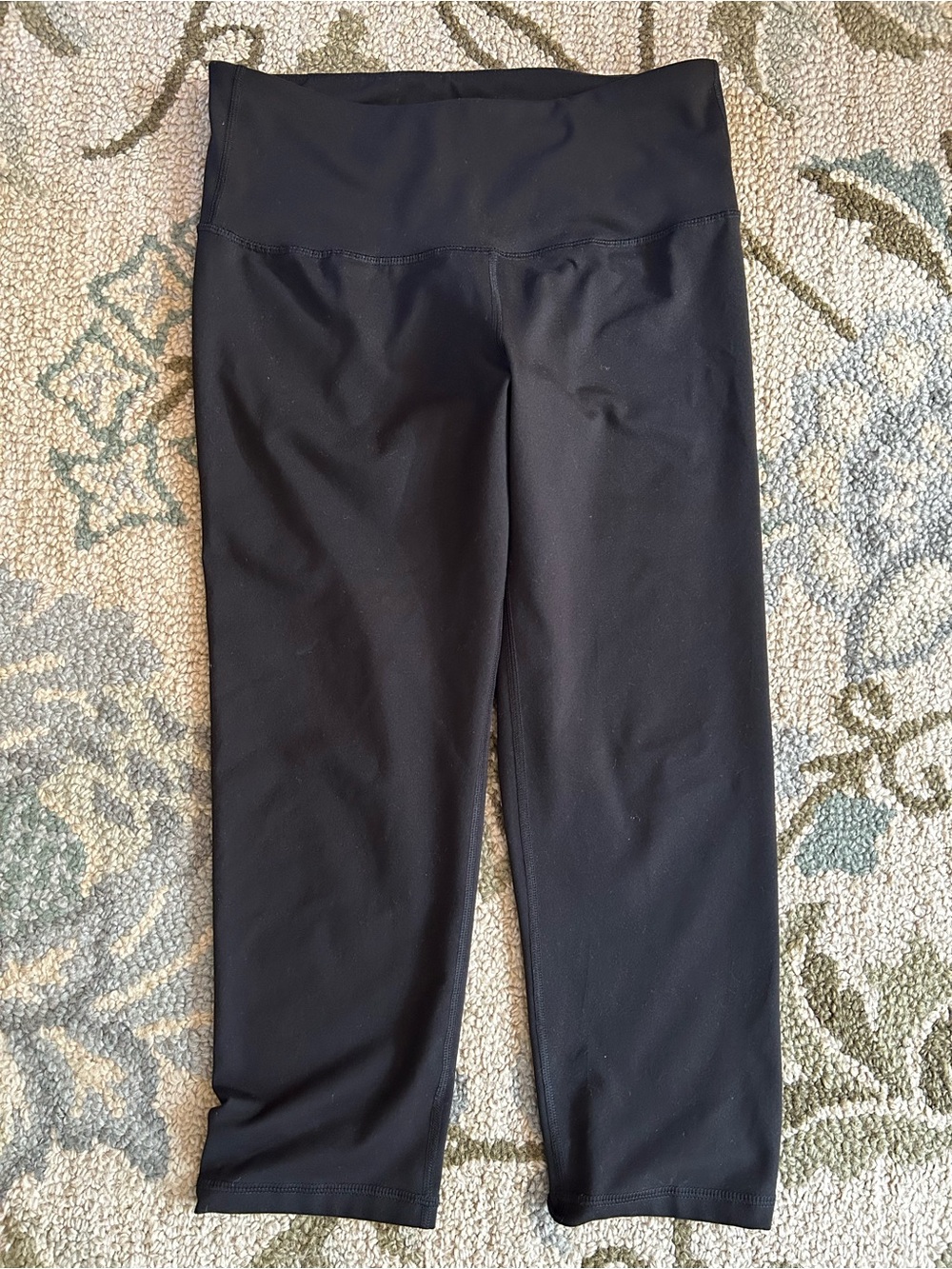 Women’s Old Navy Active Go Dry Workout Capris High-Waist Size L